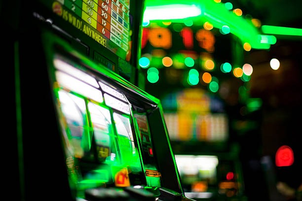 Hot Pot card table with dealer and betting positions on omsipit